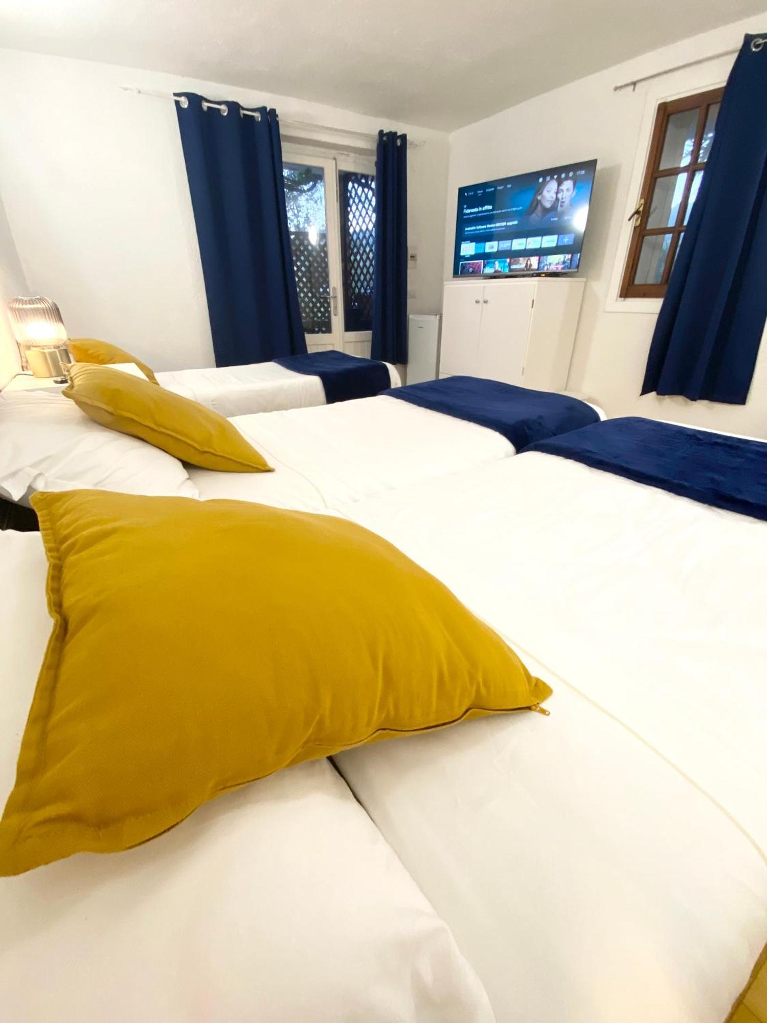 Cala Reale Rooms Marinella マリネッラ エクステリア 写真